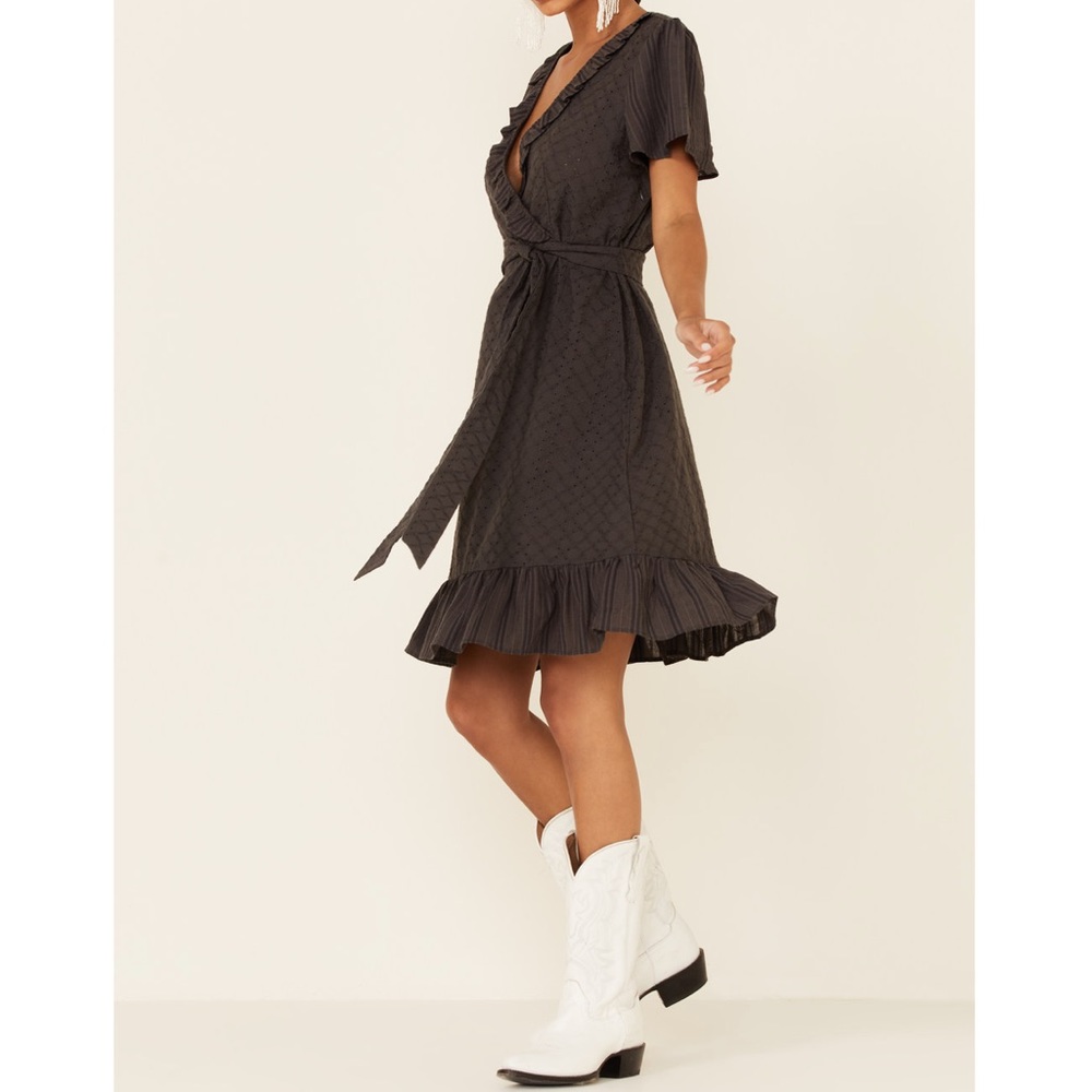 EYELET LACE RUFFLE SURPLICE DRESS Grey Womens Large by Very J - Picture 3 of 5